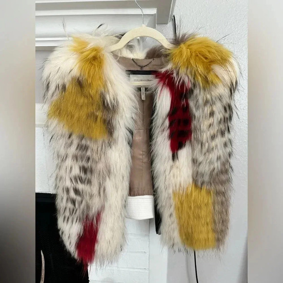 BCBG Runway Vest Fur Size S-M - Picture 3 of 11
